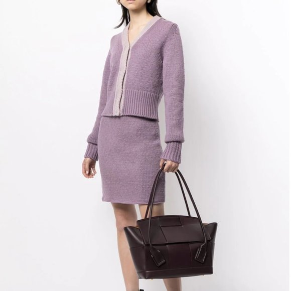 BOTTEGA VENETA Medium Arco Dark Grape Leather Tote - Picture 11 of 13